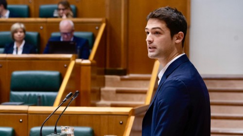 EAJ-PNVk etxebizitza eta segurtasunean oinarritutako aurrekontua defendatu du Bilduren eta PPren kritiken aurrean 