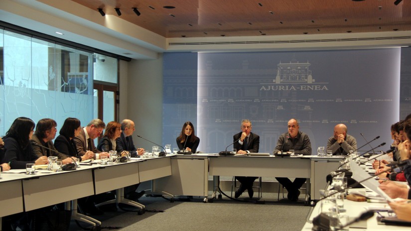 “2018an pausuak ematen jarraituko dugu, krisitik irtetze eta Euskadirentzat Estatus Berrirako akordio bat lortze aldera”