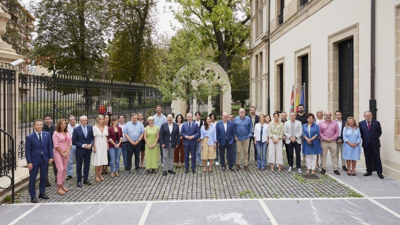 Lehendakariak EAJ-PNVren talde parlamentarioaren ildo estrategikoak eta lehentasunak finkatu ditu legegintzaldia amaitu arte